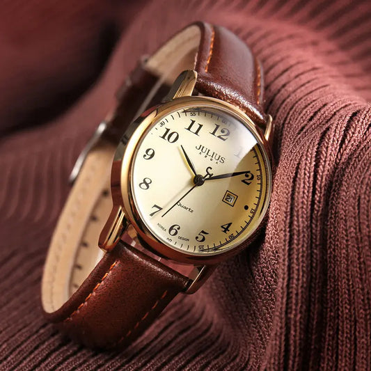 Retro Women's Simple Digital Calendar Casual Watch Utrano