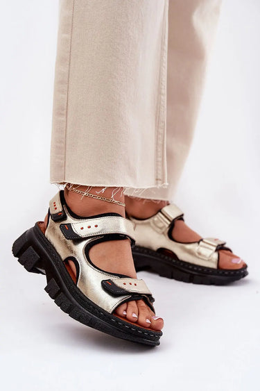 Sandals model 212910 Step in style