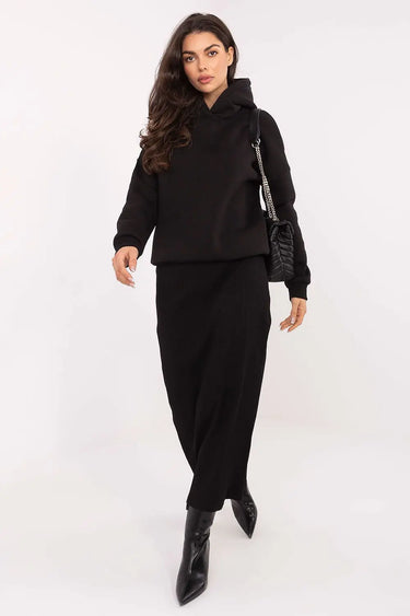 Sweatshirt model 220401 Relevance