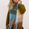  Shawl model 200279 AT 