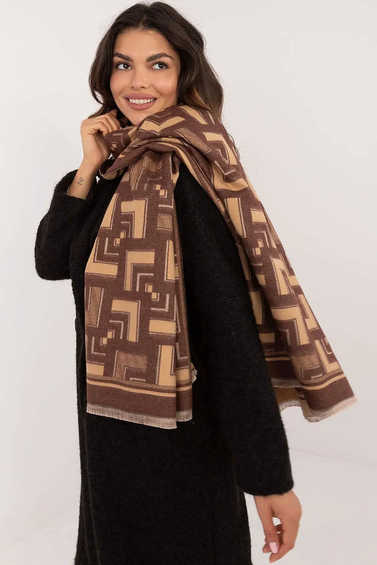  Shawl model 200538 AT 