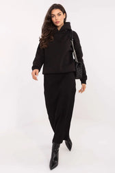  Sweatshirt model 220401 Relevance 